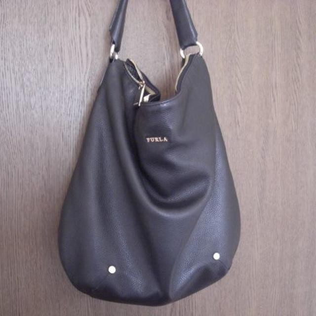フルラ本革バッグ、伊勢丹フルラショップで購入、数回使用のみの美品です。ハンドバッグ