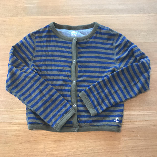 PETIT BATEAU(プチバトー)のプチバトー リバーシブルカーディガン キッズ/ベビー/マタニティのキッズ服女の子用(90cm~)(カーディガン)の商品写真