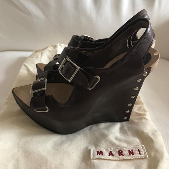 Marni(マルニ)のmomoayu様用🔶MARNI🔶サンダル🔶38🔶傷ありの為格安 レディースの靴/シューズ(サンダル)の商品写真