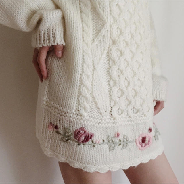 Lochie(ロキエ)の flower embroidery knit mini dress♥ レディースのワンピース(ミニワンピース)の商品写真