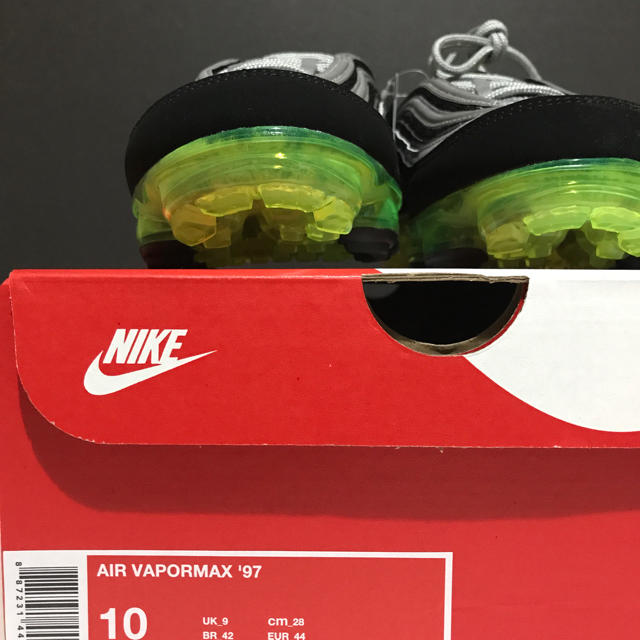 NIKE(ナイキ)のNIKE AIR VAPORMAX 97 Supreme 国内正規品 メンズの靴/シューズ(スニーカー)の商品写真