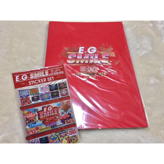 E-girls FC広報 ＋ パンフレット ステッカー エンタメ/ホビーのタレントグッズ(ミュージシャン)の商品写真