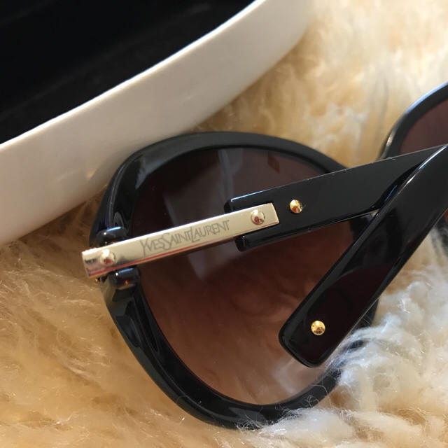 Saint Laurent(サンローラン)のイブサンローラン サングラス レディースのファッション小物(サングラス/メガネ)の商品写真