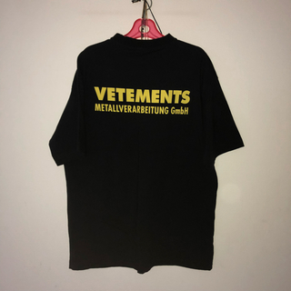 バレンシアガ(Balenciaga)のvetements (Tシャツ(半袖/袖なし))