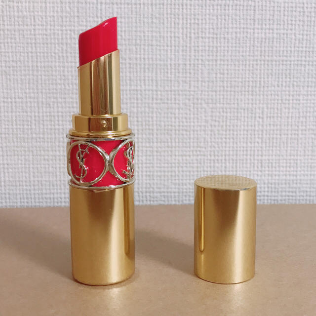 Yves Saint Laurent Beaute(イヴサンローランボーテ)のYSL ルージュヴォリュプテシャイン 45 コスメ/美容のベースメイク/化粧品(口紅)の商品写真