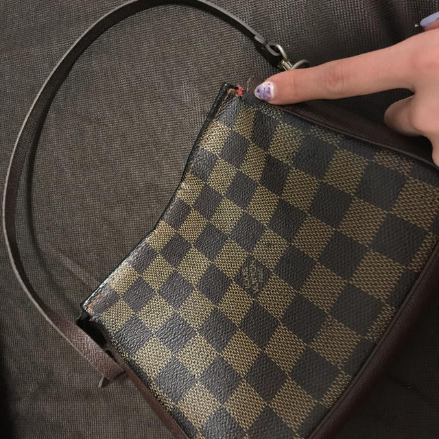 LOUIS VUITTON(ルイヴィトン)のポーチ レディースのファッション小物(ポーチ)の商品写真