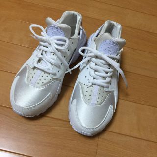 ナイキ(NIKE)のNIKE  ハラチ  白色    23.5 みぃ様専用(スニーカー)