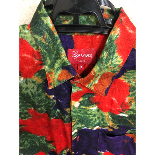 Supreme(シュプリーム)のsupreme シャツ 花柄 TOP着用 国内正規 m  メンズのトップス(Tシャツ/カットソー(半袖/袖なし))の商品写真