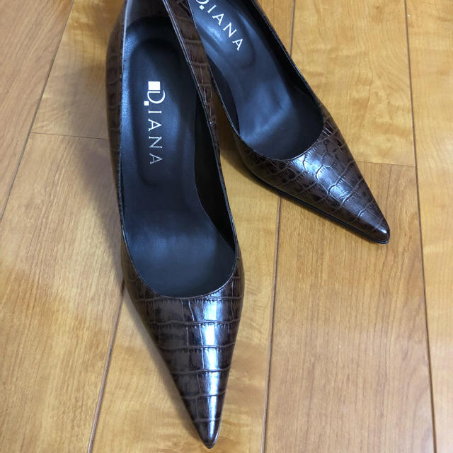 DIANA ダイアナ パンプス クロコダイル 【人気沸騰】 - ハイヒール DIANA ダイアナ パンプス クロコダイル 【人気沸騰】 - ハイヒール