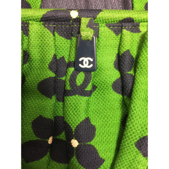 CHANEL(シャネル)のCHANEL シャネル がま口 クルーズライン 花柄 レディースのバッグ(トートバッグ)の商品写真