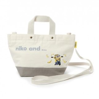 ニコアンド(niko and...)のniko and… ミニオンコラボトート ベージュ(トートバッグ)