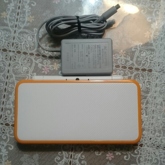 Newニンテンドー2DS LL 本体 ホワイト×オレンジ - 携帯用ゲーム機本体