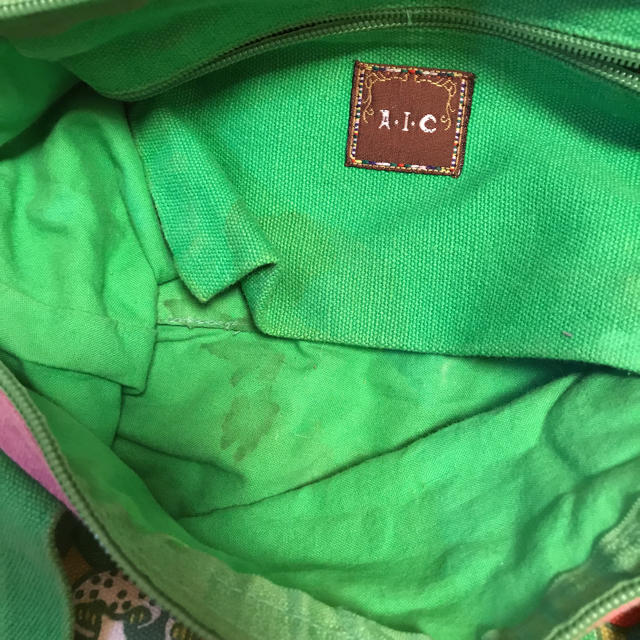 A・I・C(エーアイシー)のA・I・C♡きのこいっぱい色合いかわいいハンドバック♡カラフル レディースのバッグ(ハンドバッグ)の商品写真