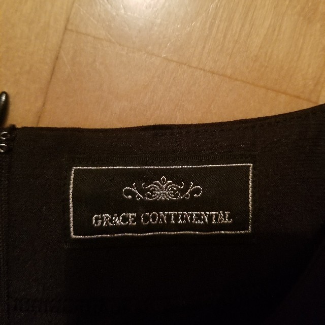 GRACE CONTINENTAL(グレースコンチネンタル)のグレースコンチネンタル❤裾フリルドットワンピース レディースのワンピース(ひざ丈ワンピース)の商品写真