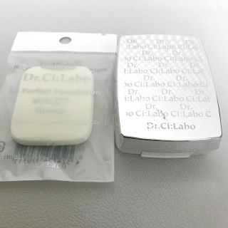 ドクターシーラボ(Dr.Ci Labo)の新品パフ&ケース付！ドクターシーラボBBPファンデーションW377プラス(ファンデーション)