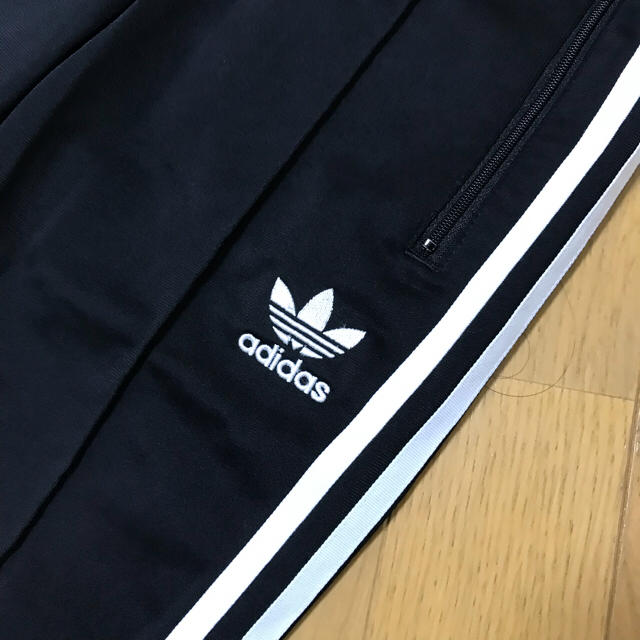 パンツadidas originals ラインジャージ