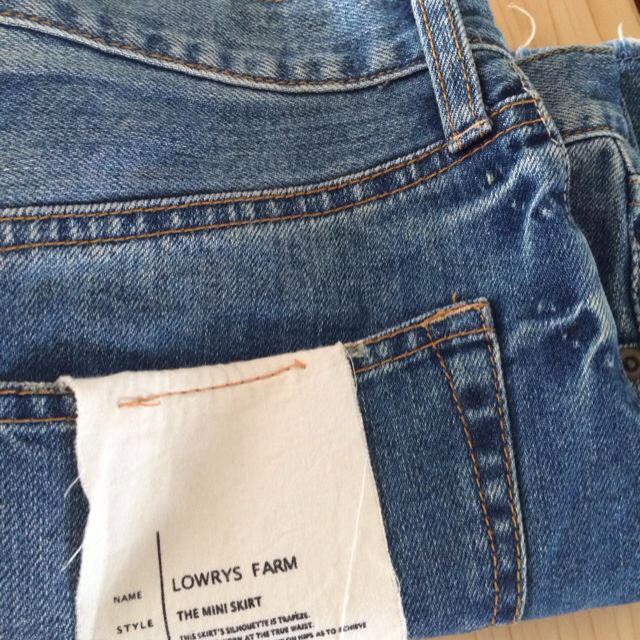LOWRYS FARM(ローリーズファーム)のダメージデニムスカート レディースのスカート(ミニスカート)の商品写真
