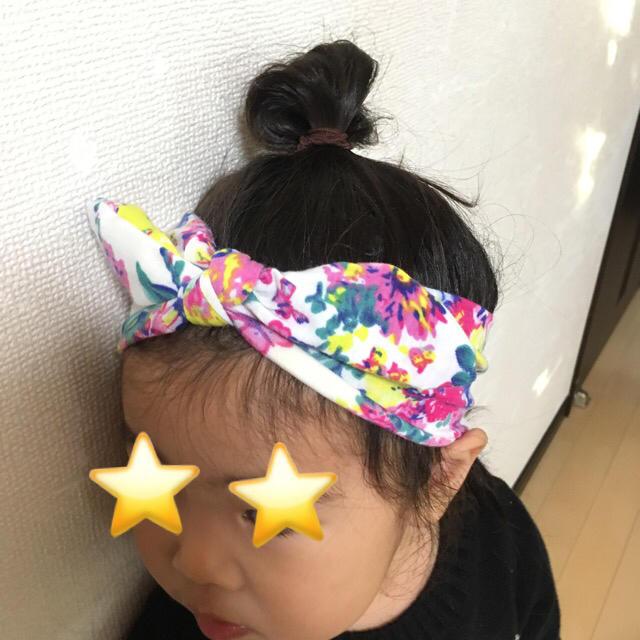 新品 ヘアバンド キッズ/ベビー/マタニティのこども用ファッション小物(その他)の商品写真