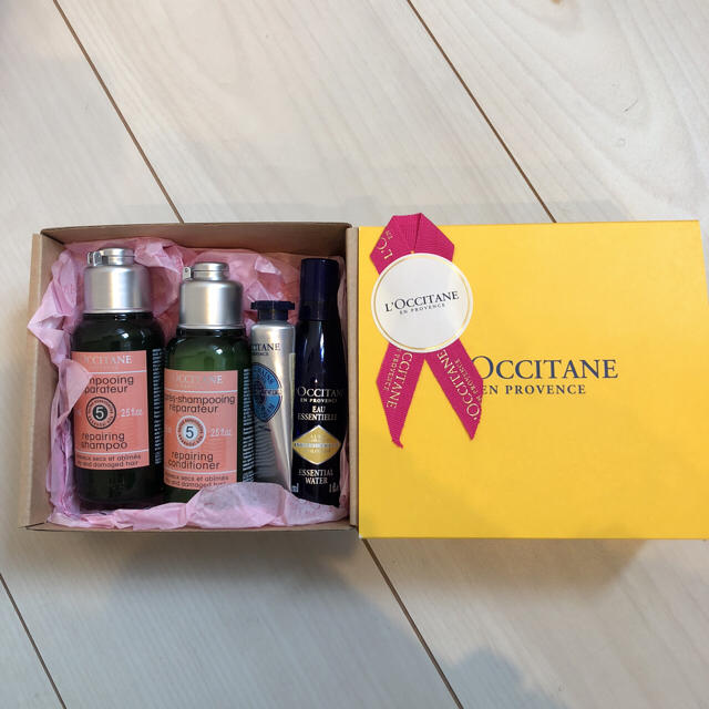 L'OCCITANE(ロクシタン)の手数料改定前セールロクシタン セット ギフト シャンプー ハンドクリーム コスメ/美容のヘアケア/スタイリング(シャンプー)の商品写真