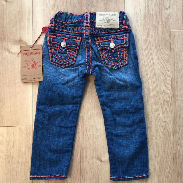 True Religion(トゥルーレリジョン)の【新品】トゥルーキッズジーンズ100㎝ キッズ/ベビー/マタニティのキッズ服女の子用(90cm~)(パンツ/スパッツ)の商品写真