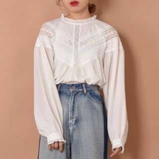 ダブルクローゼット(w closet)のダブルクローゼット レースフリル切替 ブラウス(シャツ/ブラウス(長袖/七分))