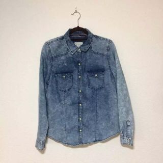 フォーエバートゥエンティーワン(FOREVER 21)のデニム シャツ FOREVER21 Lサイズ(シャツ/ブラウス(長袖/七分))