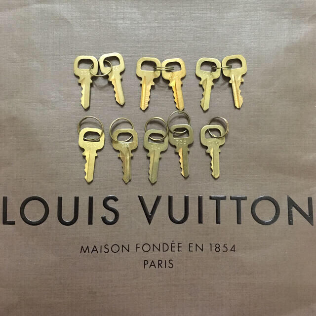 LOUIS VUITTON(ルイヴィトン)のtanaka220jp様専用☆ルイヴィトン南京錠 鍵 308×3本 その他のその他(その他)の商品写真