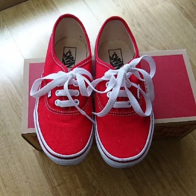 VANS(ヴァンズ)のVANS キッズ キッズ/ベビー/マタニティのキッズ靴/シューズ(15cm~)(スニーカー)の商品写真