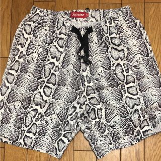 シュプリーム(Supreme)のsupreme python ハーフパンツ(ショートパンツ)