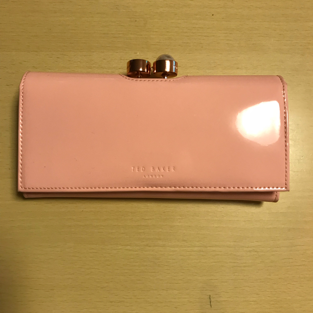 TED BAKER(テッドベイカー)の朝までセール テッドベーカー ☆ 長財布 ピンク レディースのファッション小物(財布)の商品写真