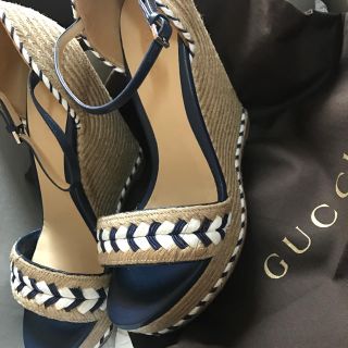 グッチ(Gucci)の早い者勝ち！GUCCIウェッジサンダル！レア色！(サンダル)