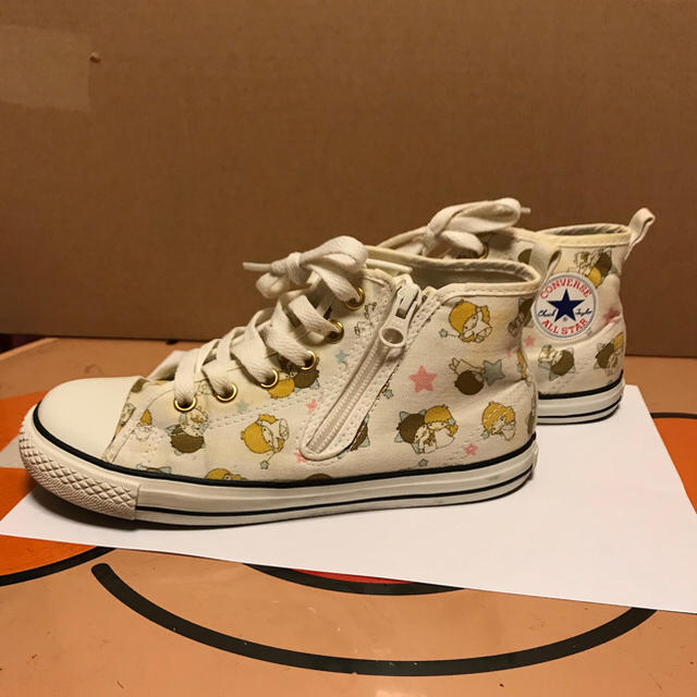 CONVERSE(コンバース)のコンバーススニーカー22㎝ キッズ/ベビー/マタニティのキッズ靴/シューズ(15cm~)(スニーカー)の商品写真