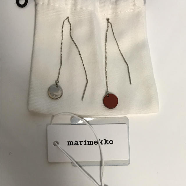 marimekko(マリメッコ)のmarimekko ピアス 新品未使用 メンズのアクセサリー(ピアス(両耳用))の商品写真