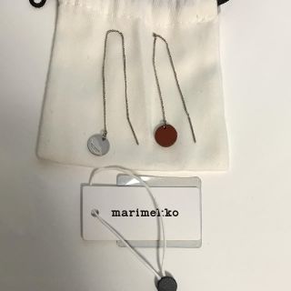 マリメッコ(marimekko)のmarimekko ピアス 新品未使用(ピアス(両耳用))