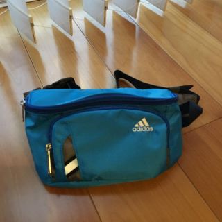 アディダス(adidas)のアディダスウエストポーチ未使用品(ボディバッグ/ウエストポーチ)