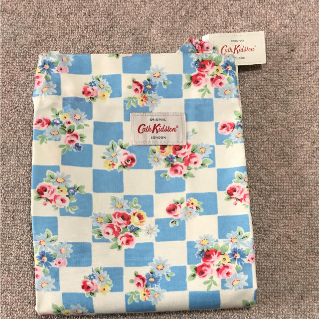 Cath Kidston(キャスキッドソン)の新品★キャスキッドソン エプロン インテリア/住まい/日用品のキッチン/食器(収納/キッチン雑貨)の商品写真