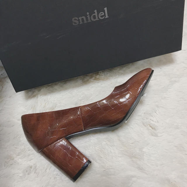 SNIDEL(スナイデル)のcamel pumps レディースの靴/シューズ(ハイヒール/パンプス)の商品写真