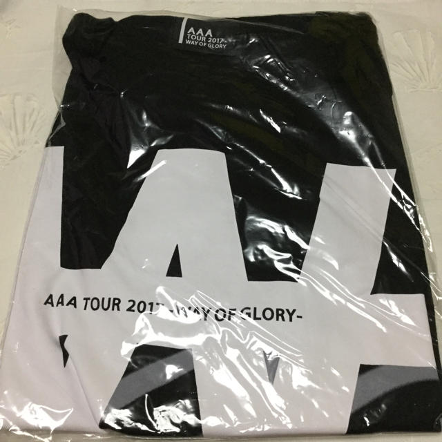 AAA(トリプルエー)のAAA Tシャツ エンタメ/ホビーのタレントグッズ(アイドルグッズ)の商品写真