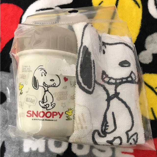 SNOOPY(スヌーピー)の[未開封！]  スヌーピー  おしぼりセット インテリア/住まい/日用品のキッチン/食器(弁当用品)の商品写真