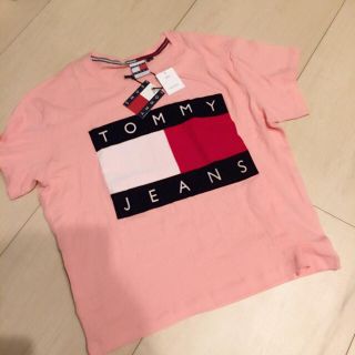 トミーヒルフィガー(TOMMY HILFIGER)の【ラスト2】再入荷なし！新品未使用 tommy jeans フラッグロゴTシャツ(Tシャツ(半袖/袖なし))