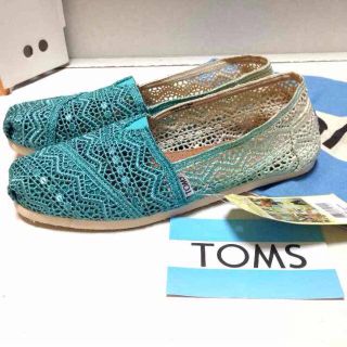 2足超得正規品TOMS25水色Dip(スニーカー)