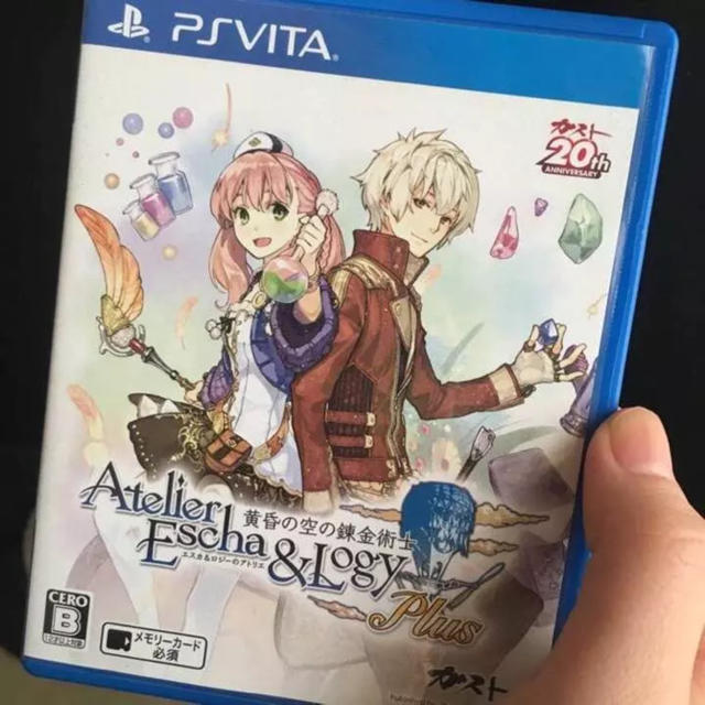 エスカ&ロジーのアトリエ Plus ~黄昏の空の錬金術士~ - PS Vita エンタメ/ホビーのゲームソフト/ゲーム機本体(携帯用ゲームソフト)の商品写真