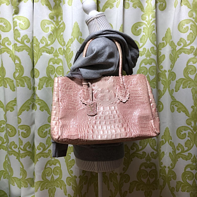 モテ Latata Parisさん専用 FURLA♡クロコ型押しレザー トートバッグ