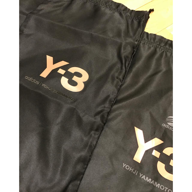 Y-3(ワイスリー)の専用 Y3 巾着袋2枚、シューズ袋1セット レディースのファッション小物(ポーチ)の商品写真