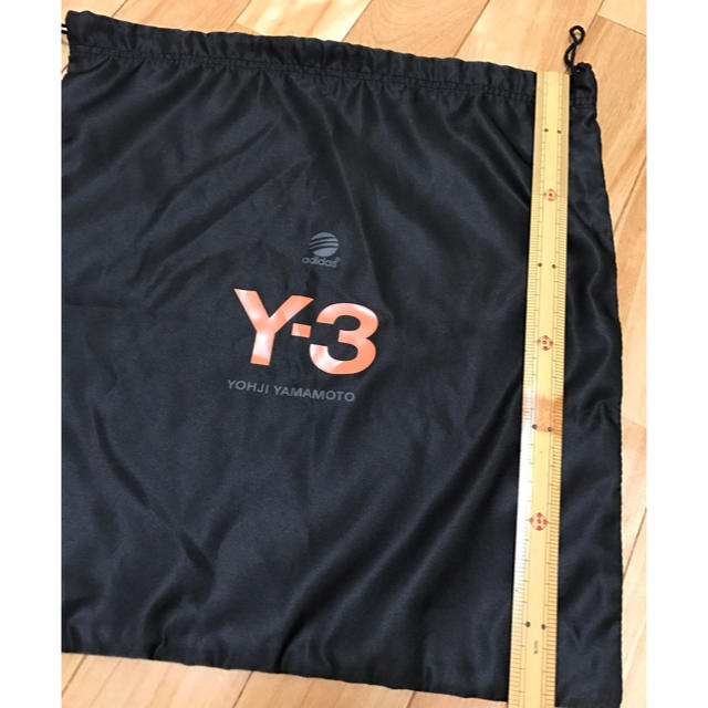 Y-3(ワイスリー)の専用 Y3 巾着袋2枚、シューズ袋1セット レディースのファッション小物(ポーチ)の商品写真