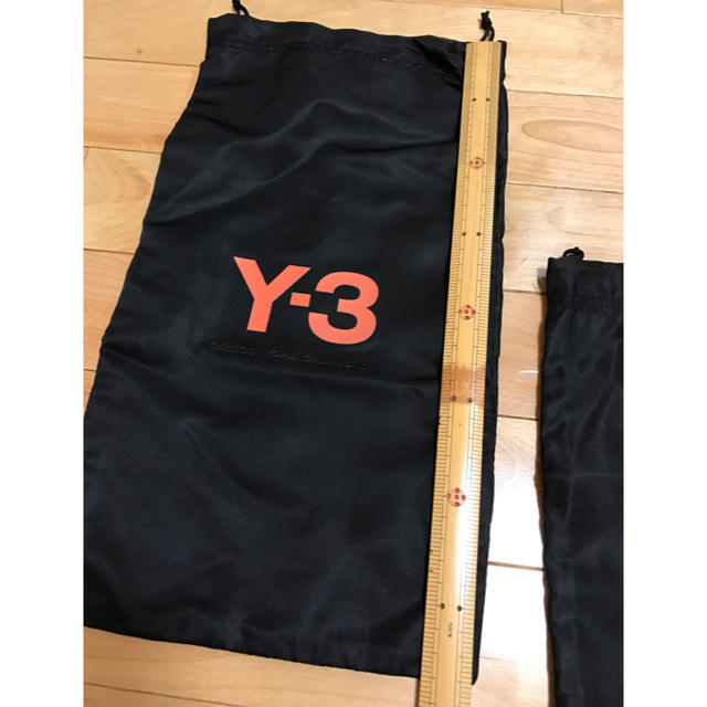 Y-3(ワイスリー)の専用 Y3 巾着袋2枚、シューズ袋1セット レディースのファッション小物(ポーチ)の商品写真