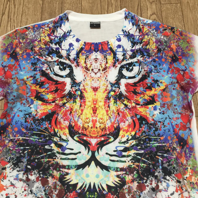 MARCELO BURLON(マルセロブロン)の《新品未使用》グラフィック tシャツ   メンズのトップス(Tシャツ/カットソー(半袖/袖なし))の商品写真