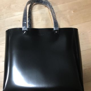 ジバンシィ(GIVENCHY)のジバンシィ  エナメル調トートバッグ新品未使用(トートバッグ)