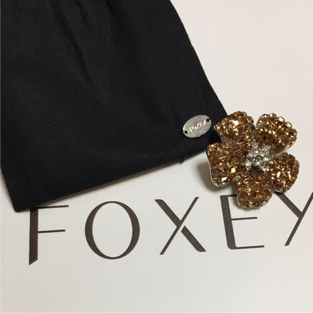 FOXEY(フォクシー)のFOXEY ブローチ＊新品未使用＊正規品 レディースのアクセサリー(ブローチ/コサージュ)の商品写真