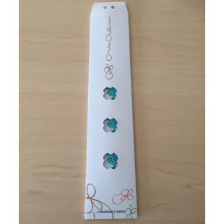 クルチアーニ(Cruciani)のCruciani  クルチアーニ★刺繍ブレスレット★クローバーBABY BLUE(ブレスレット/バングル)